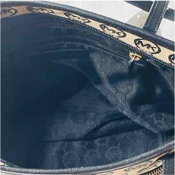 Michael Kors Kempton Purse  - Picture 6 of 7